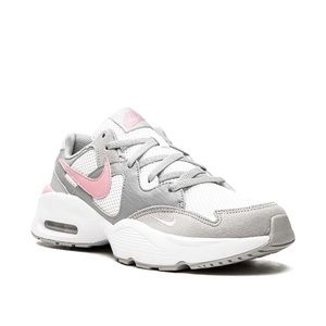 NIKE Air Max Fusion low-top sneakers